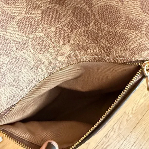 Brand New! Coach Brown and Tan Crossbody👜 - Picture 8 of 11